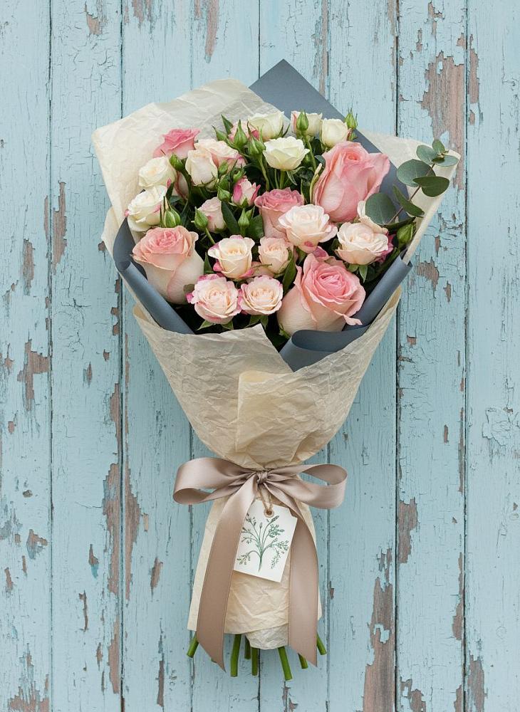 Букет цветов из: Розы в городе Учалы