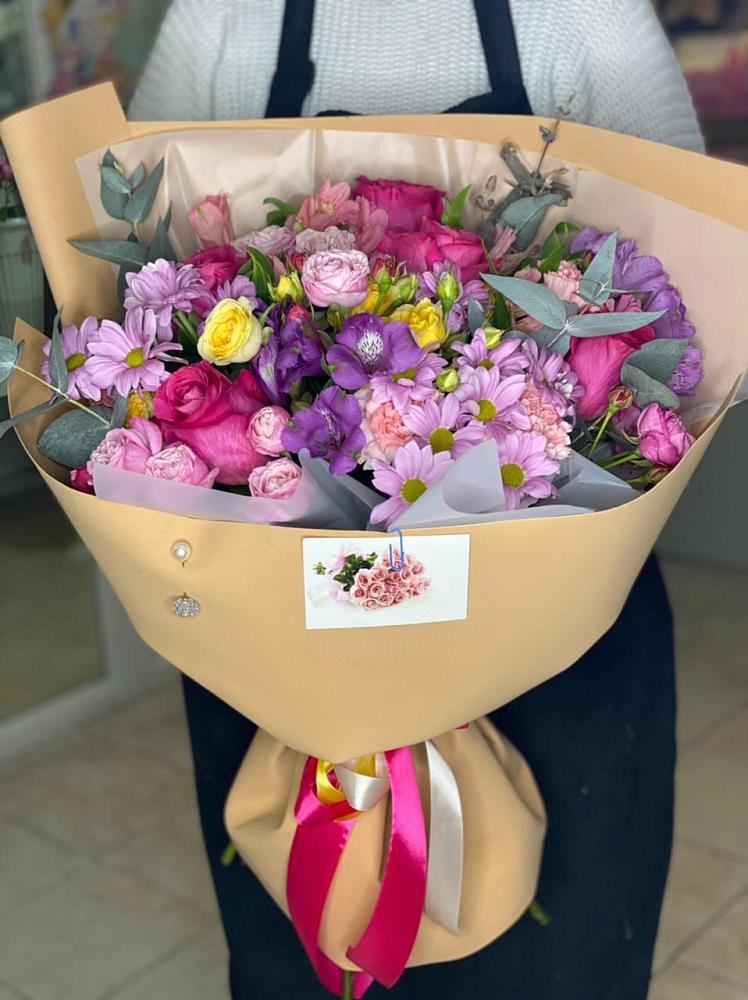 Букет цветов из: Хризантемы, Гвоздики и Альстромерии в городе Учалы