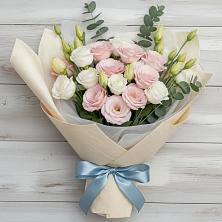 Букет цветов из:  Лизиантусы в городе Учалы