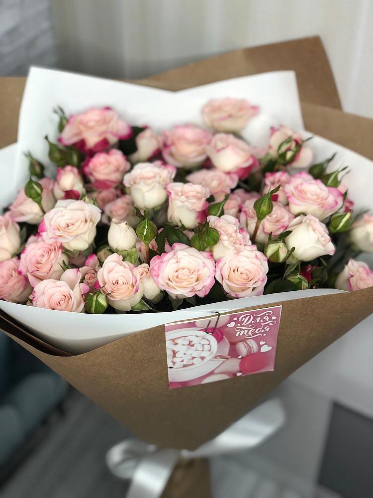 Букет цветов из: Розы в городе Учалы