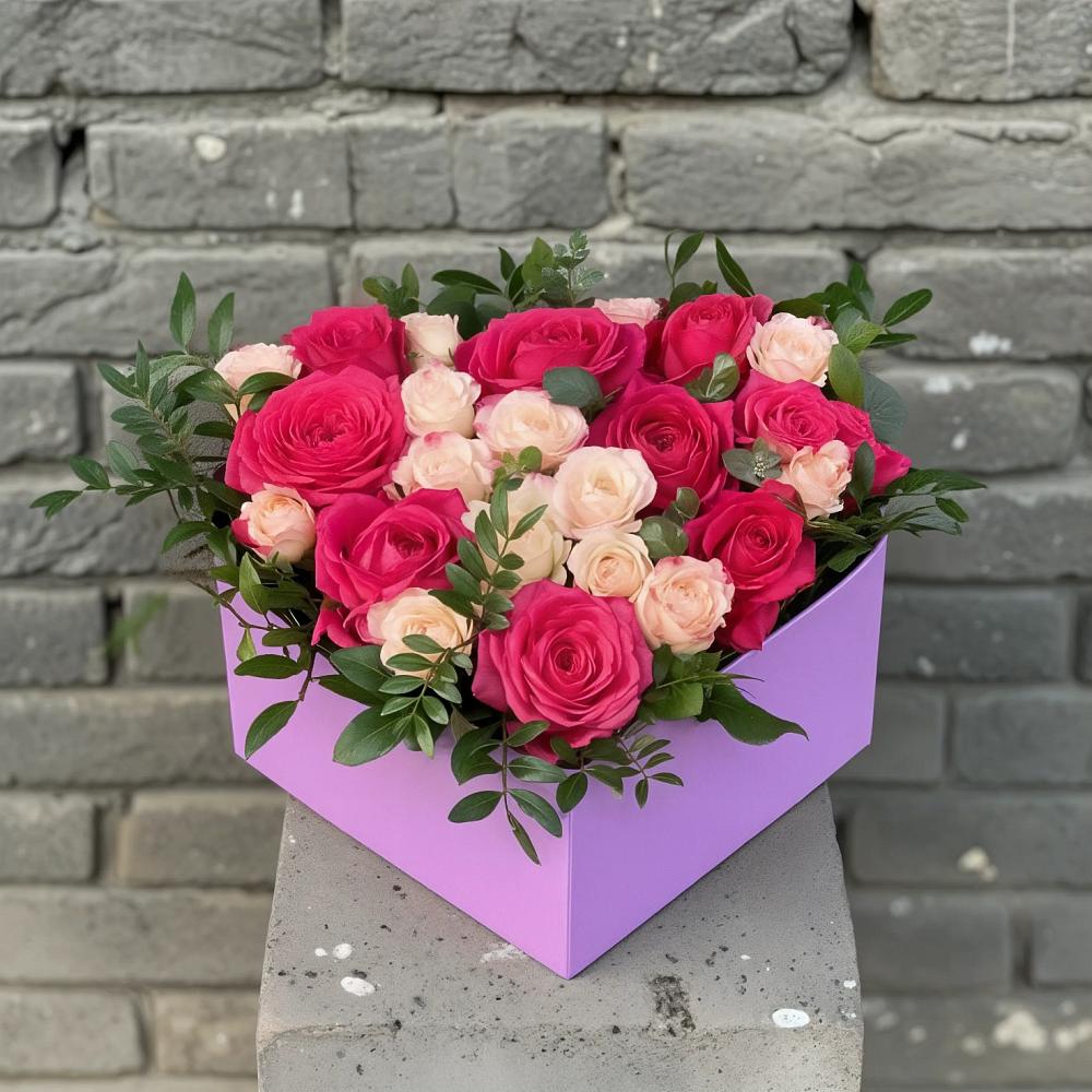 Цветочная композиция из Розы в коробке в городе Учалы