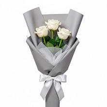Букет 3 белые розы #REPLACE_PRED# городе Учалы