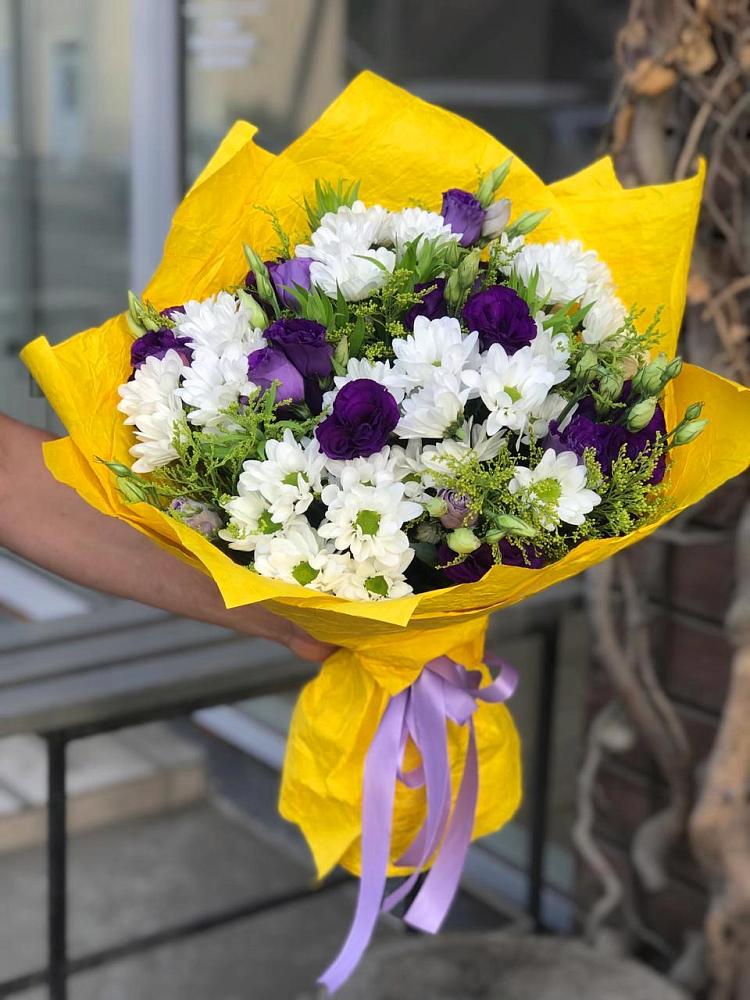 Букет цветов из: Ирисы, Хризантемы и Ромашки в городе Учалы