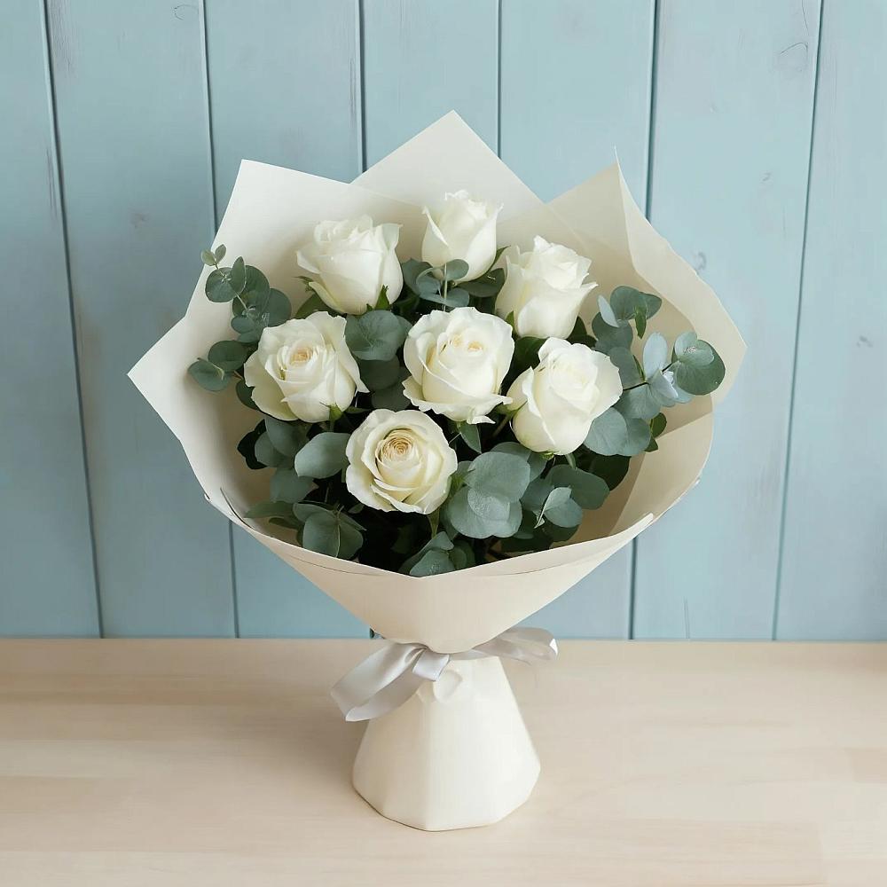 Букет Белые розы в Эвкалипте в городе Учалы