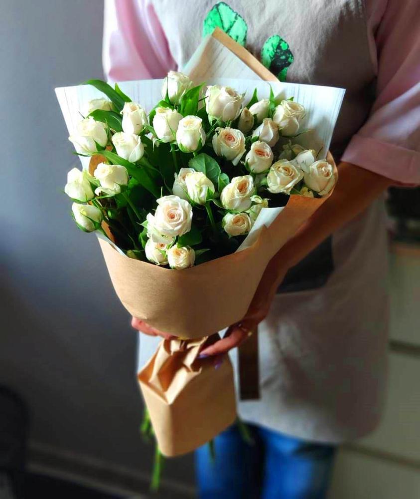 Букет цветов из: Розы в городе Учалы