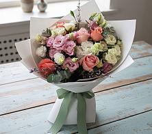 Букет цветов из:  Розы, Лизиантусы и Гвоздики #REPLACE_PRED# городе Учалы