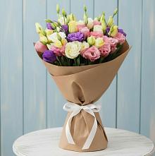 Букет цветов из:  Лизиантусы в городе Учалы